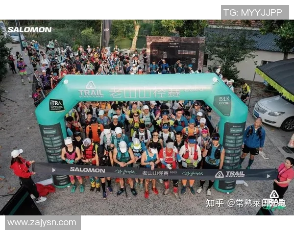 上海羽毛球队与南京羽毛球队赛后复盘分析比赛节奏与关键表现